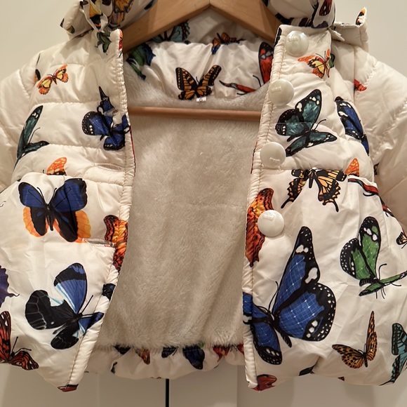 Infant Girl’s Lined Butterfly Puffer Coat Sz 6 months - Picture 10 of 16